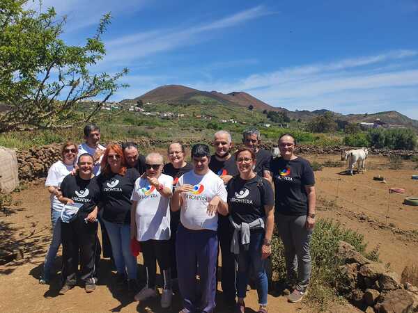 Aprendizaje asistido con caballos para personas con discapacidad en El Hierro