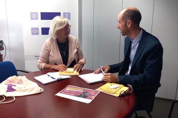 Encuentro entre la directora del ICI y el concejal de Igualdad y Diversidad de Ingenio