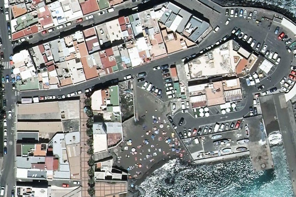 Obras para mejorar la accesibilidad y dotar de aseos inclusivos la playa de La Puntilla