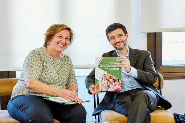 El ministro de Derechos Sociales apoya un Pacto de Estado por la dignificación del sector de apoyos y cuidados propuesto por Plena Inclusión