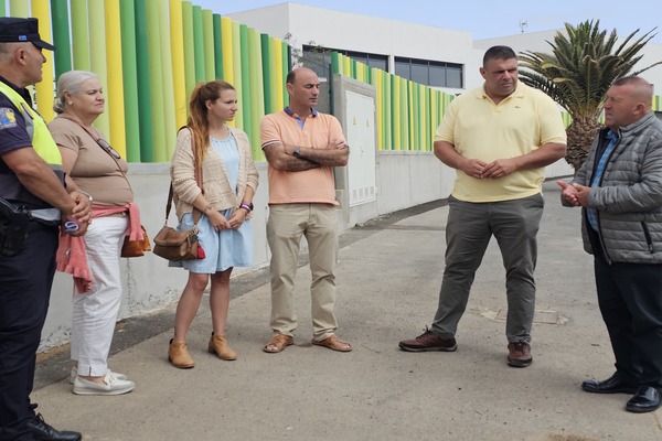 Antigua y la directiva garantizan los preparativos de apertura del nuevo CEIP El Castillo