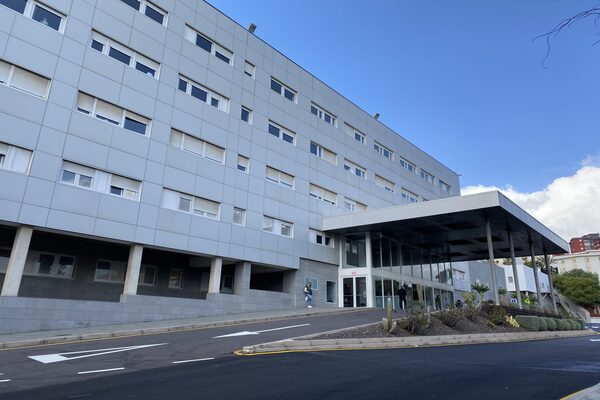 El Hospital La Candelaria pone en marcha una consulta específica para pacientes con nefritis lúpica