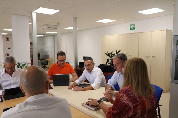 El director del SCS mantiene una reunión de coordinación con la Gerencia de Servicios Sanitarios de Lanzarote