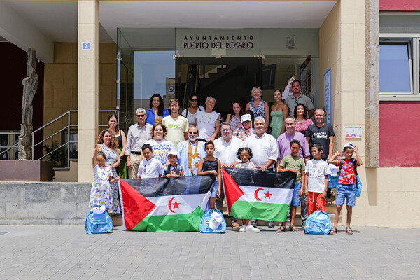 Puerto del Rosario da la bienvenida a los niños saharauis del programa ‘Vacaciones en Paz’