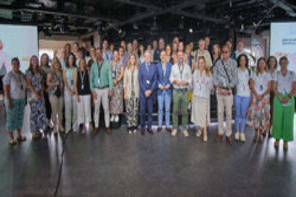 Tenerife apoya y promociona la labor del buque hospitalario Mercy Ships