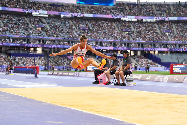 Último salto de plata para Sara Martínez en París