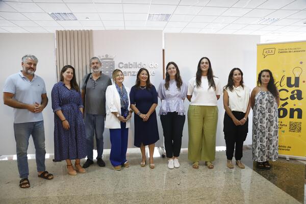 Actividad escénica, conferencias y proyectos en los centros educativos de Lanzarote