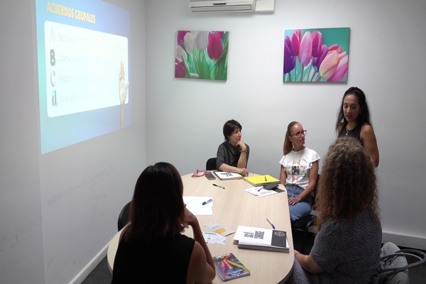 Personal de Servicios Sociales de Ingenio participa en unos talleres sobre Nuevas Narrativas Migratorias