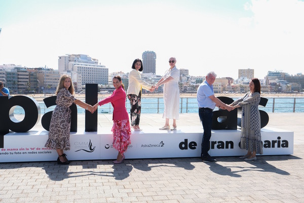 Las Palmas de Gran Canaria dona la M para concienciar sobre el cáncer de mama metastásico