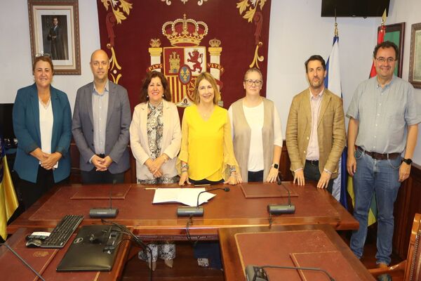 Tacoronte suscribe un convenio de colaboración con la Asociación UP2U Project – Depende de ti para el fomento de las políticas formativas y de empleo en la ciudad