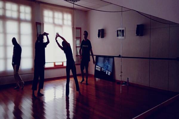 Decenas de personas participan en los talleres de Expresión Corporal y Creatividad de Agaete