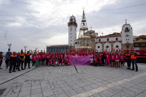 Cerca de 100 personas caminan en Candelaria para sensibilizar sobre el cáncer de mama