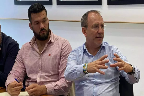 La Palma estudia la mejora de los horarios de guagua para acercar los servicios a las zonas rurales