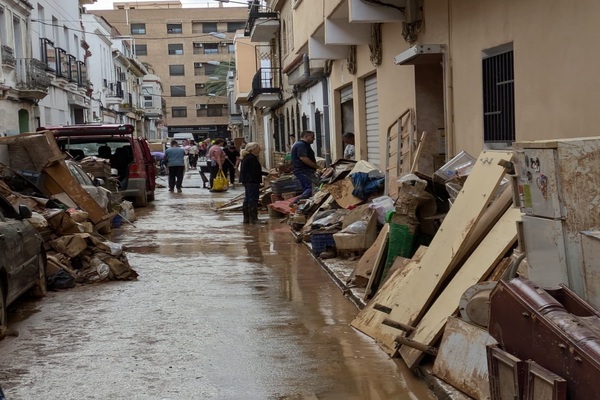 Plena Inclusión recauda 38.000 euros y moviliza a medio millar de voluntarios para ayudar a personas con discapacidad intelectual y sus familias víctimas de la DANA