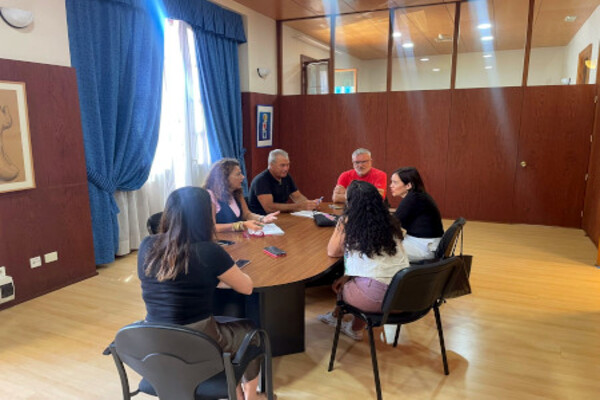 Telde consolida líneas de colaboración con Dinosol para fortalecer las ayudas a familias en situación de vulnerabilidad