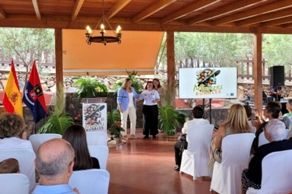 Telde homenajea a las mujeres rurales y reconoce la labor de la ganadera local Davinia González