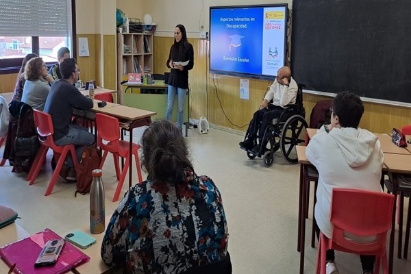 COCEMFE cierra el año formando a 971 profesionales de la educación y sensibilizando a 163 familias sobre educación inclusiva