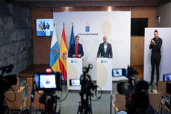 Aprobados 350.000 euros para agilizar las ayudas a los damnificados por el volcán de La Palma
