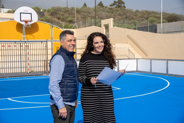 Las Chozas, en Granadilla de Abona, cuenta con una pista multideporte renovada