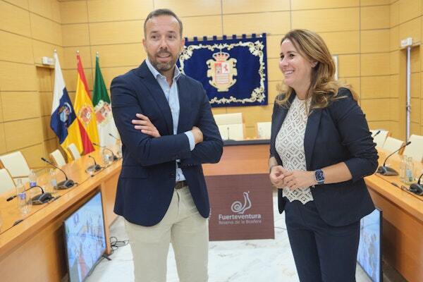 Fuerteventura impulsa un acuerdo para la concesión de 25 nuevas licencias municipales que incluye taxis adaptados