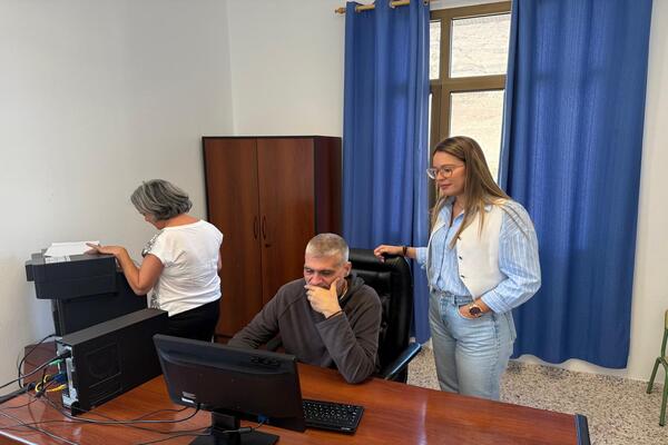 La Aldea de San Nicolás acerca la administración a Tasarte con un nuevo servicio semanal