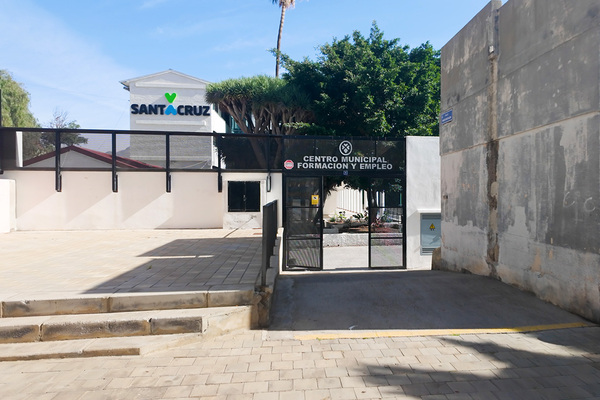 Santa Cruz de Tenerife gestiona 34 ofertas de empleo para cubrir 77 vacantes