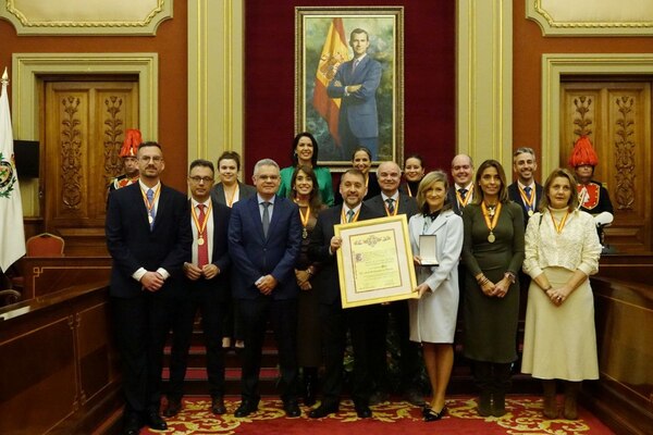 Santa Cruz de Tenerife entrega la Medalla de Oro al CEO Bethencourt y Molina
