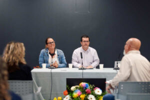 Arucas formaliza el contrato del Servicio de Transporte Adaptado para las personas usuarias del Centro de Estancia Diurna para Mayores