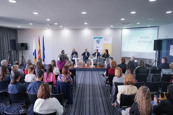 Canarias autoriza destinar 63,9 millones a los servicios de transporte sanitario y seguimiento de farmacovigilancia