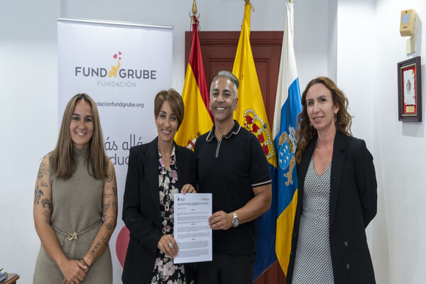 Mogán y la Fundación Fund Grube renuevan por décimo año el proyecto socioeductivo Applíca-T que beneficiará a 60 estudiantes