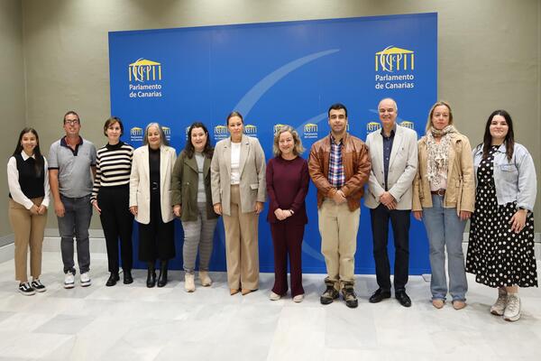 El Asperger toma la palabra en el Parlamento de Canarias durante su día internacional y reivindica apoyo en educación y empleo