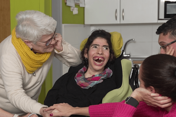 Plena inclusión reclama superar las restricciones que impone el actual sistema público de Dependencia a las personas con discapacidad intelectual y a sus familias Plena inclusión reclama superar las restricciones que impone el actual sistema público de Dependencia a las personas con discapacidad intelectual y a sus familias