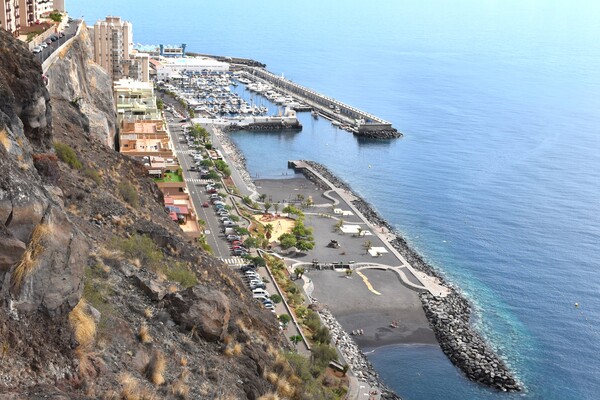 La costa de El Rosario estará cardioprotegida con el nuevo contrato de suministro de desfibriladores