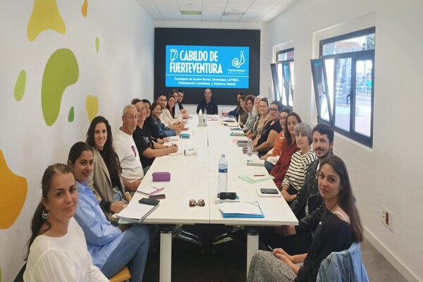 Fuerteventura coordina el futuro del tejido social majorero con las asociaciones del Tercer Sector para abordar las prioridades
