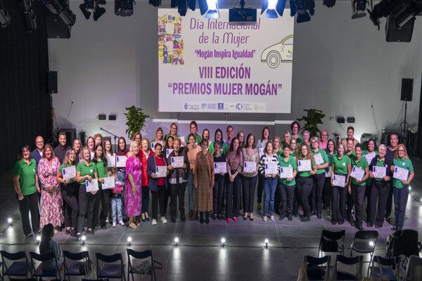 La octava edición de los Premios Mujer Mogán reconocen a las mujeres taxistas del municipio con motivo del Día Internacional de la Mujer La octava edición de los Premios Mujer Mogán reconocen a las mujeres taxistas del municipio con motivo del Día Internacional de la Mujer