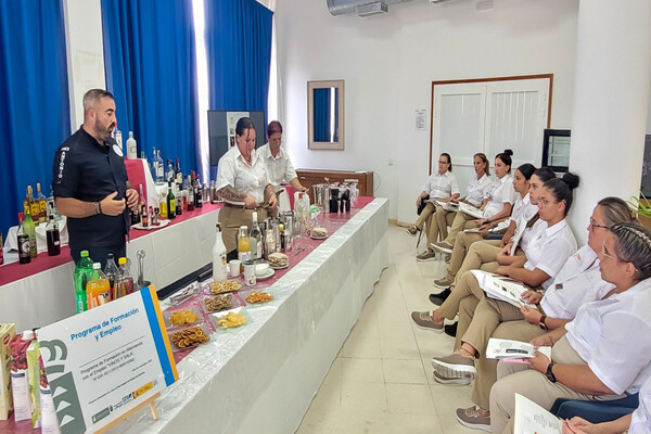 Mogán volverá a contar a partir de abril con un PFAE Sociosanitario para la atención a personas dependientes