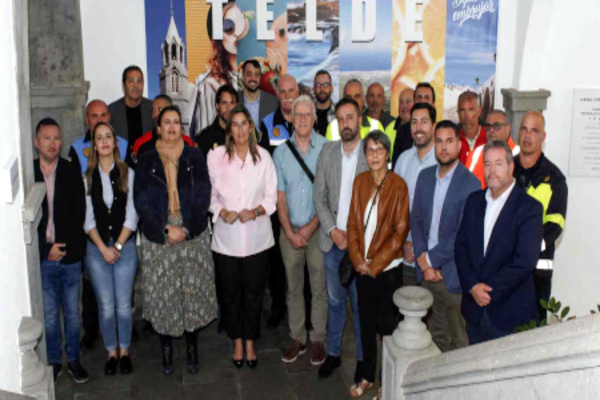 Telde pone en valor la labor de las fuerzas de seguridad y emergencias y el acto heroico del vecino Ramón Vera durante la DANA