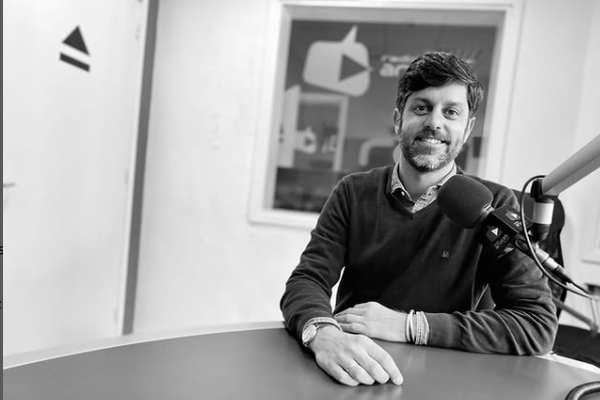 Arucas impulsa la conciencia social sobre adicciones con un nuevo espacio radiofónico ‘Sintoniza Salud’