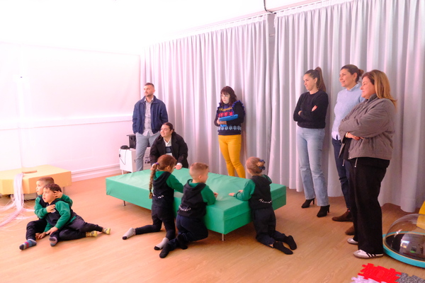 El CEIP Adamancasis de El Paso estrena la primera aula multisensorial del municipio, un espacio para la estimulación de los sentidos