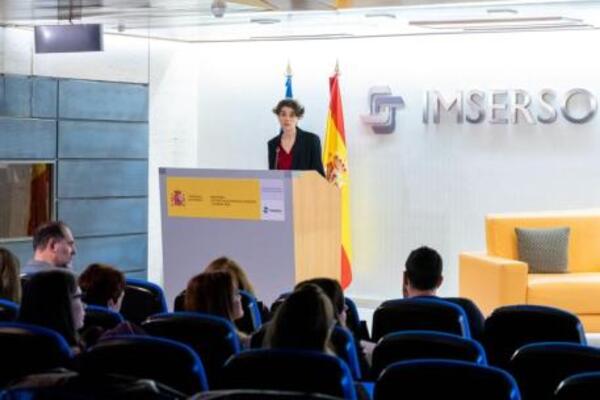 El Gobierno de España informa que la lista de espera de la Dependencia baja un 9,4% y el número de personas atendidas alcanza cifras récord