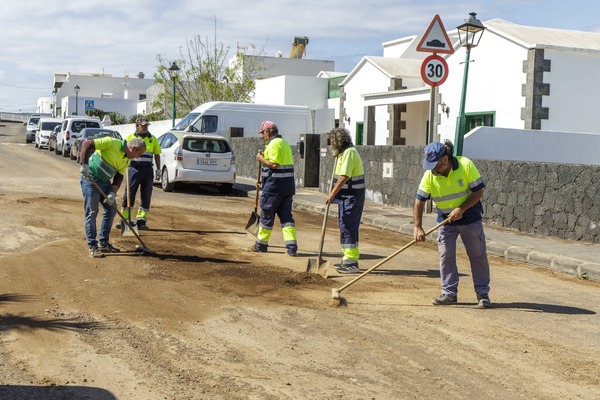 Teguise trabaja en la atención de la ciudadanía afectada por las intensas lluvias del fin de semana