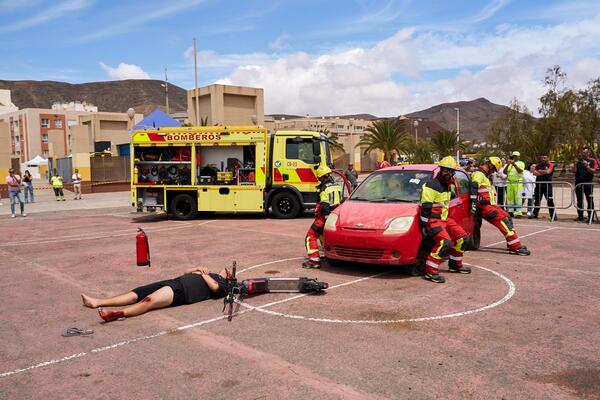 Concluyen las Jornadas de Seguridad y Emergencias con talleres educativos y un simulacro de accidente de tráfico