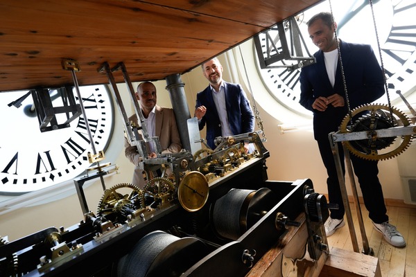 El reloj de la Puerta del Sol de Madrid marcará por primera vez la hora canaria en homenaje a las Islas