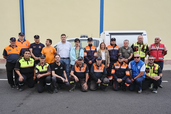 Tenerife refuerza el sistema de emergencias de la Isla con 19 remolques para los colectivos y agrupaciones de Protección Civil Tenerife refuerza el sistema de emergencias de la Isla con 19 remolques para los colectivos y agrupaciones de Protección Civil