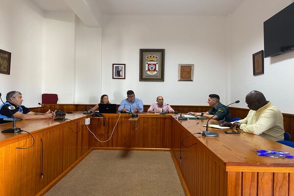 San Bartolomé mantiene una Junta de Seguridad para coordinar la protección y seguimiento de las víctimas de violencia de género en el municipio