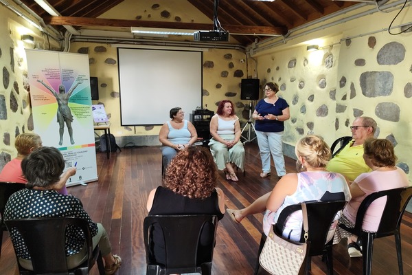 Santa LucÃa de Tirajana defiende que hay que cuidar a las cuidadoras