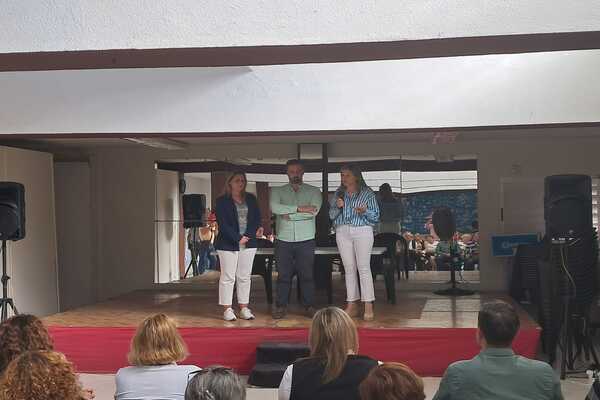 Telde presenta su nueva oficina en la Asociación de Vecinos Las Huesas