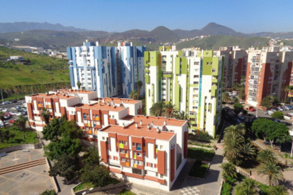 La Asociación Cultural Entre Amigos celebra su 40 aniversario con un reconocimiento a 16 personas y entidades de Jinámar