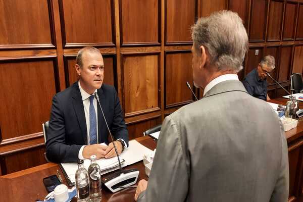 Gran Canaria destina 14 millones de euros para la construcción de vivienda y adelantar obras de carreteras en la isla