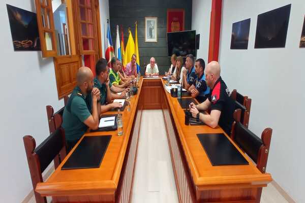 El Ayuntamiento de La Aldea apuntala la seguridad y coordinación de las fiestas de San Nicolás de Tolentino 2025 El Ayuntamiento de La Aldea apuntala la seguridad y coordinación de las fiestas de San Nicolás de Tolentino 2025